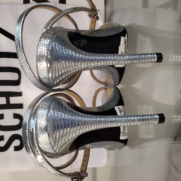 SCHUTZ women’s Metallic Silver Strappy shoe Size 7 With A 4" Heel new in box - Picture 6 of 8
